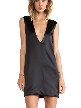 Solace London Aurora Mini Black Shift Dress Sz 2 Deep V NECK Simple Classy Sexy